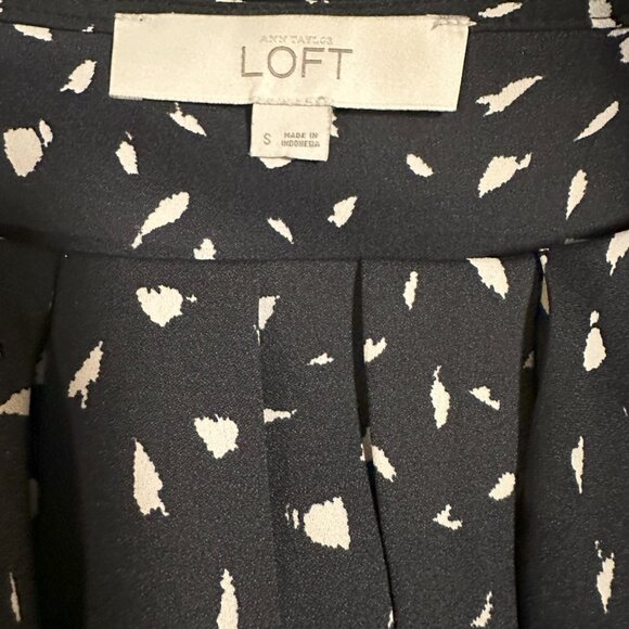 Ann Taylor Loft Black and White Blouse Small - Picture 3 of 3
